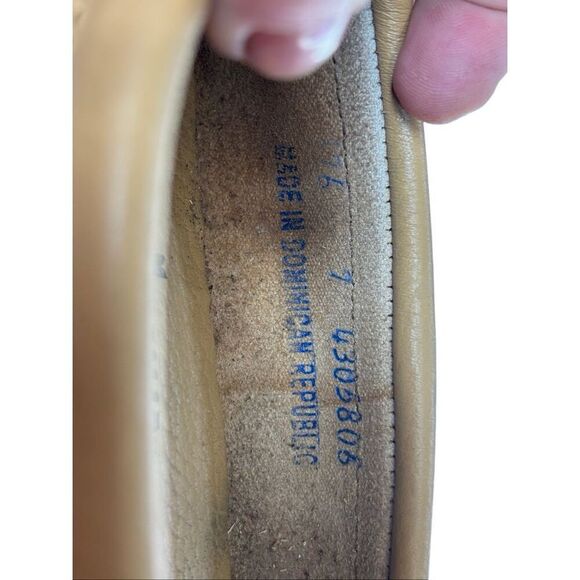 Minnetonka Tan Leather Beaded Moccasins - Picture 3 of 10